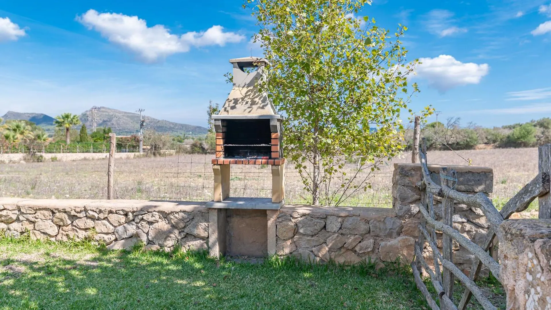Villa La Corbaia By Sealand Villas Arta