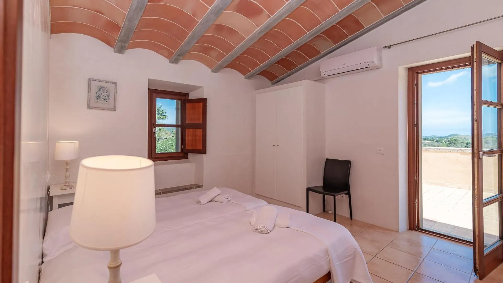 Villa La Corbaia By Sealand Villas Arta