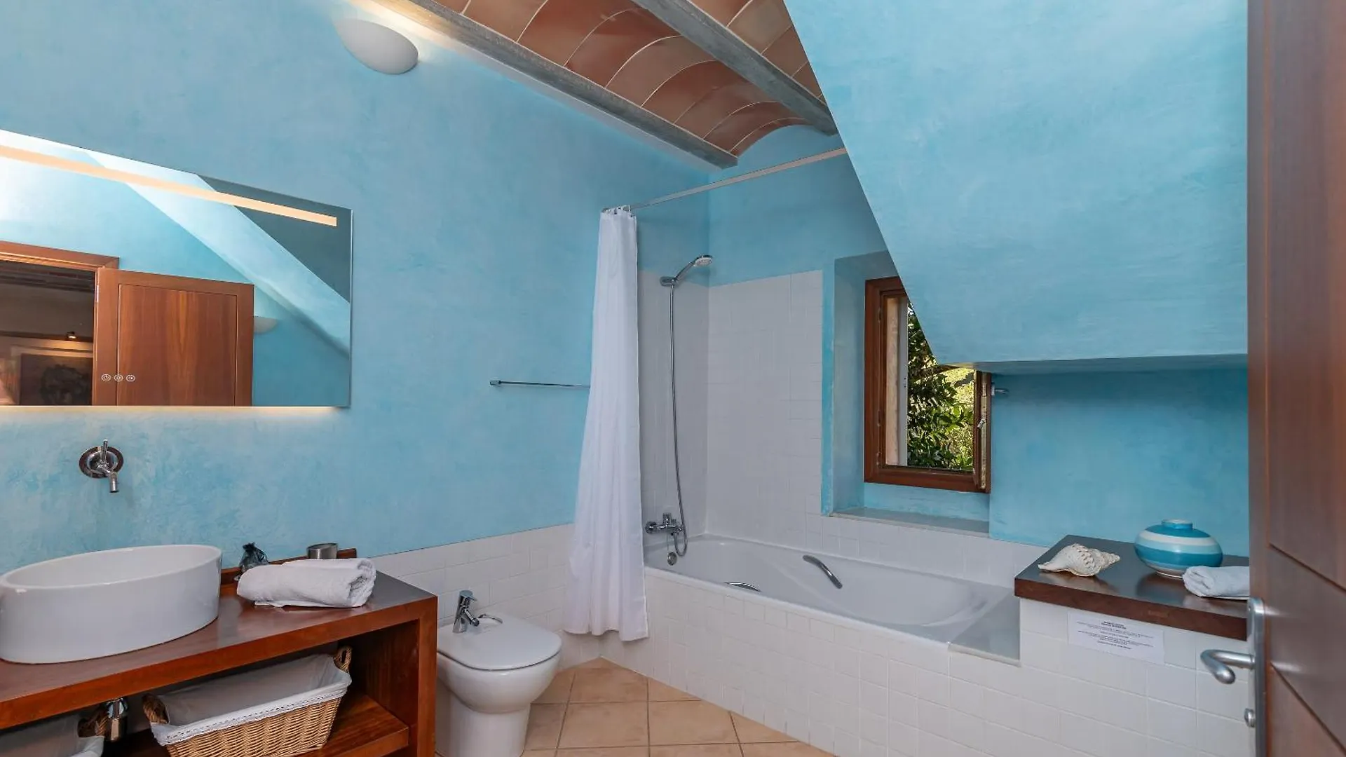 Villa La Corbaia By Sealand Villas Arta